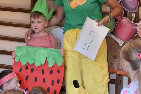 Piknik przedszkolny &#34; WITAMINKI, WITAMINKI DLA CHŁOPCZYKA I DZIEWCZYNKI