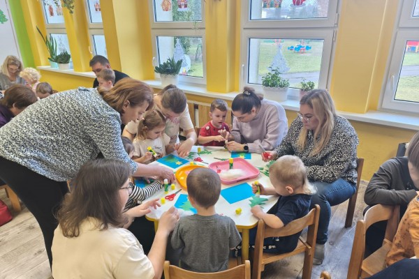 Przygotowania do świąt Bożego Narodzenia oraz zajęcia otwarte dla rodziców 