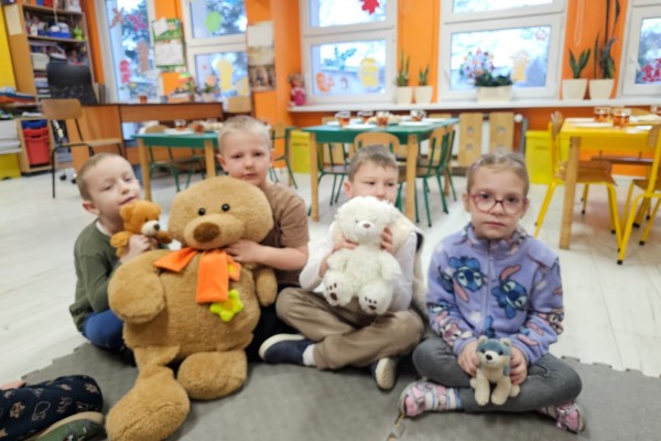 DZIEŃ PLUSZOWEGO MISIA W GRUPIE MOTYLKÓW